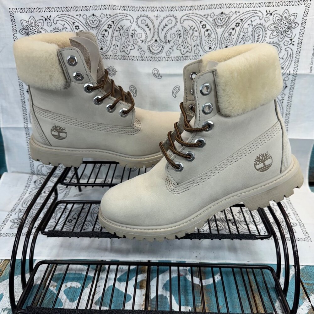 NEW/SAMPLE Timberland Premium Womens 6" SHEARLING Boo WP Boots Light Taupe Sz 6 - Picture 1 of 8